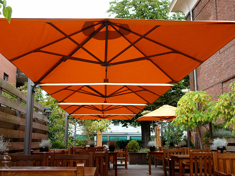 parasol snack, parasol bar, petit parasol terrasse, parasol léger, parasol professionnel taupe