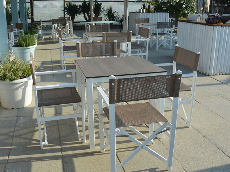 Mobilier de terrasse professionnel - table et chaise de jardin