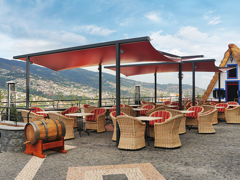 voile d'ombrage professionnel, voile d'ombrage restaurant, voile d'ombrage, toile d'ombrage, bache ombrage, vélum