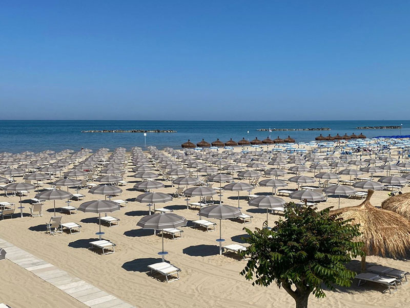 bain de soleil professionnel, transat professionnel, bain de soleil aluminium, transat aluminium, plage privée