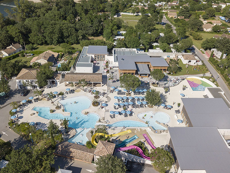 Conseils en aménagement d'espace aquatique, solutions d'implantation de plage d'hôtel
