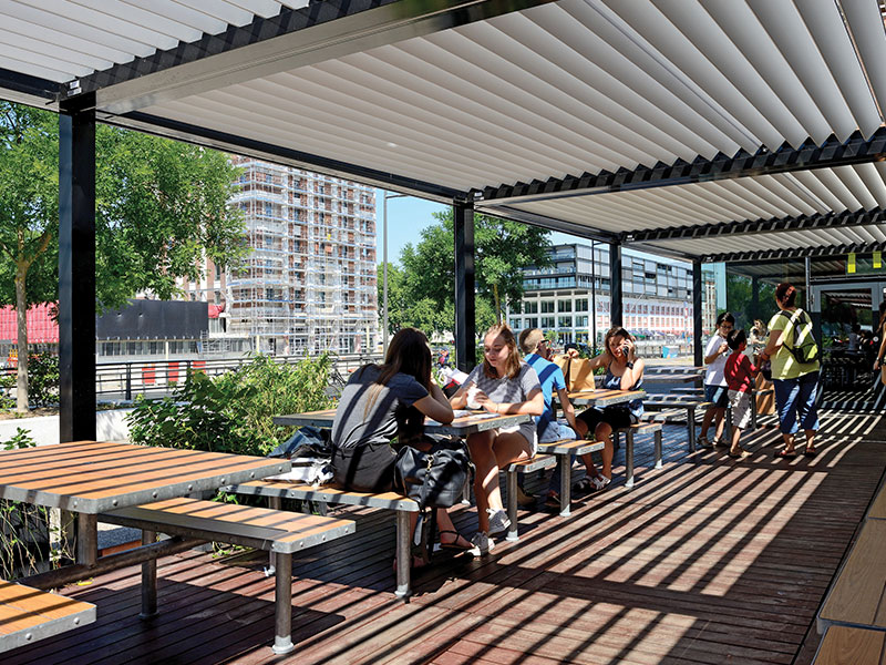 Pergola professionnelle, pergola bioclimatique, pergola à lames orientables, pergola restaurant, pergola terrasse