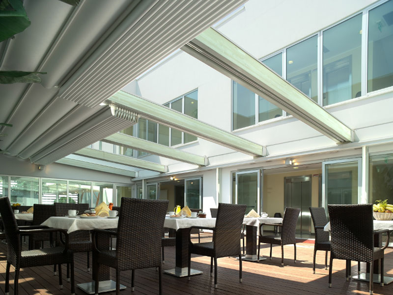 Pergola professionnelle, pergola à toile rétractable, pergola restaurant, pergola terrasse